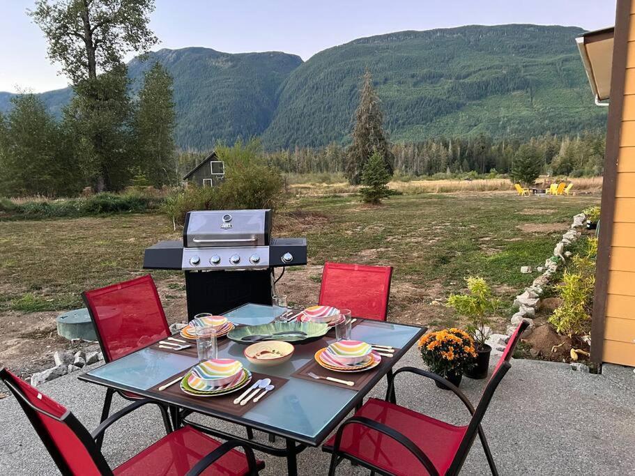 Country Home, Sleeps 6 Pets Friendly Порт Алберни Екстериор снимка
