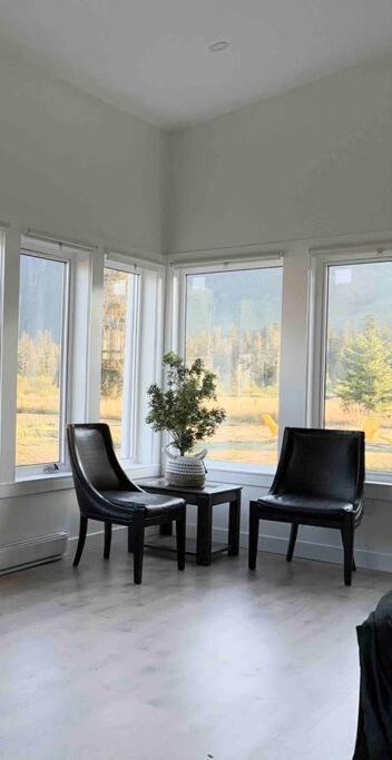 Country Home, Sleeps 6 Pets Friendly Порт Алберни Екстериор снимка
